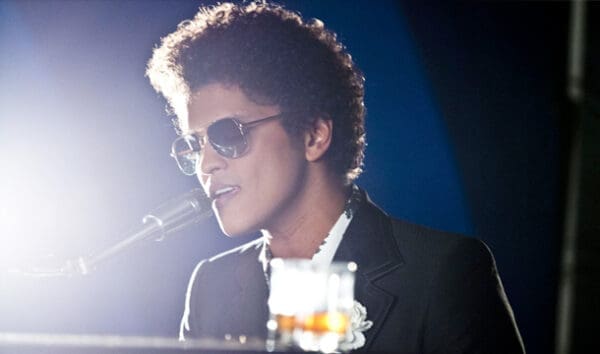 Bruno Mars feat. Pharrell & R. Kelly-Gorilla (Remix)