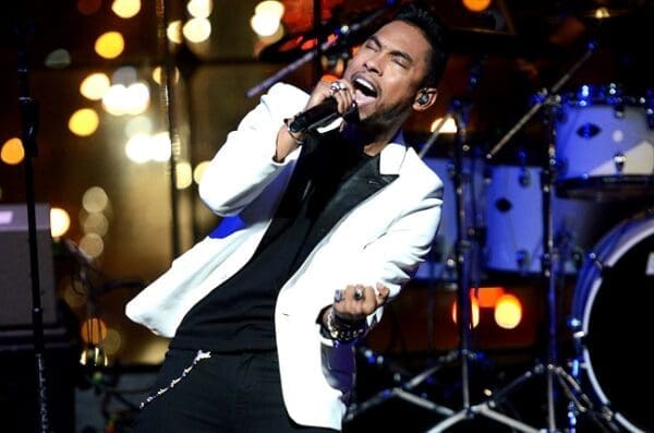 Video: Miguel Covers Slaves’ “Hey” For the BBC Radio 1 Live Lounge