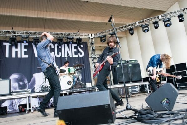 Video: The Vaccines – “Night Changes” (One Direction Cover) Live for BBC Radio 1