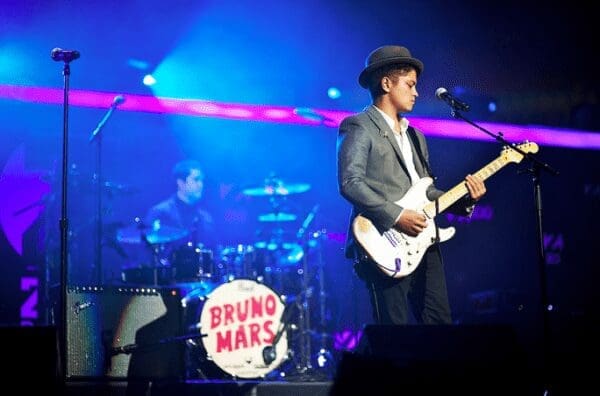 Video: Bruno Mars & Red Hot Chili Peppers Super Bowl Halftime Show